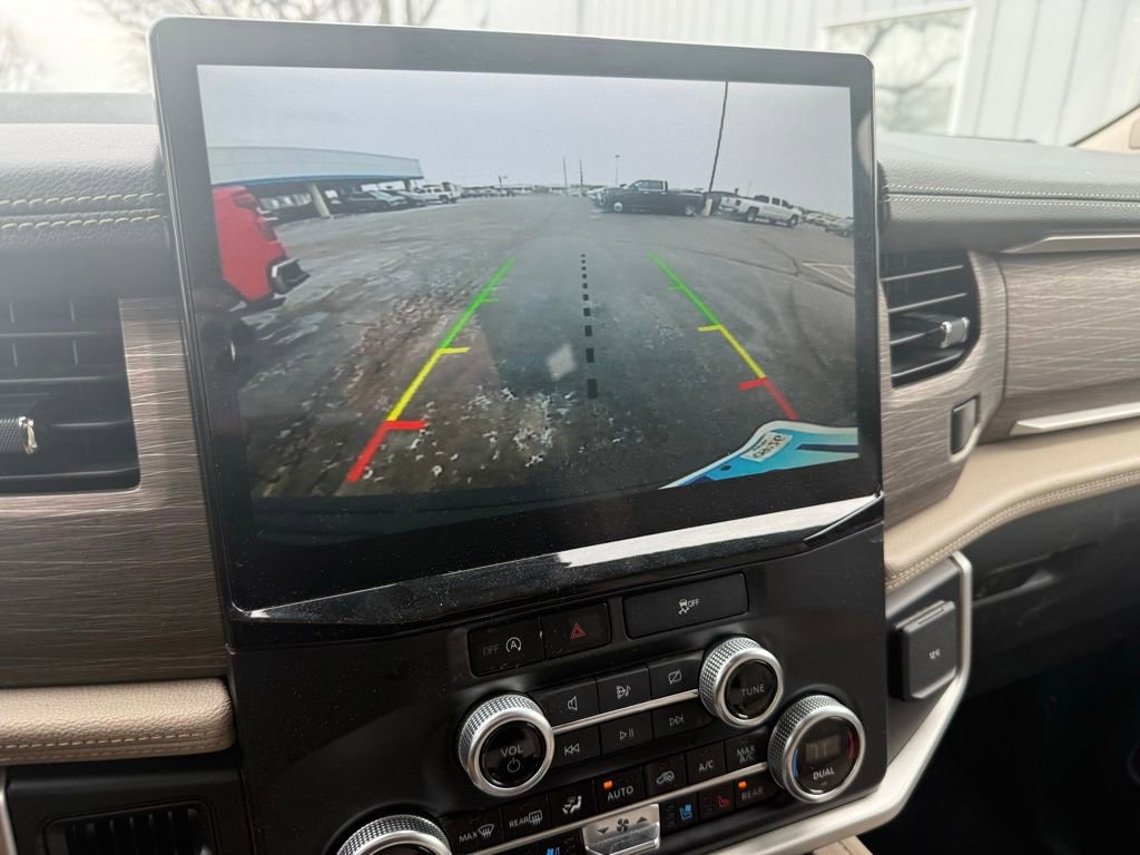 Used 2024 Ford Expedition Max Limited image 12