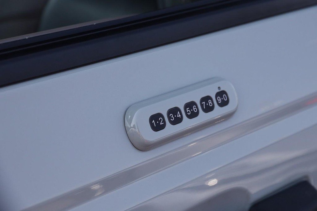 Used 2023 Ford Bronco Wildtrak AWD/4WD image 8