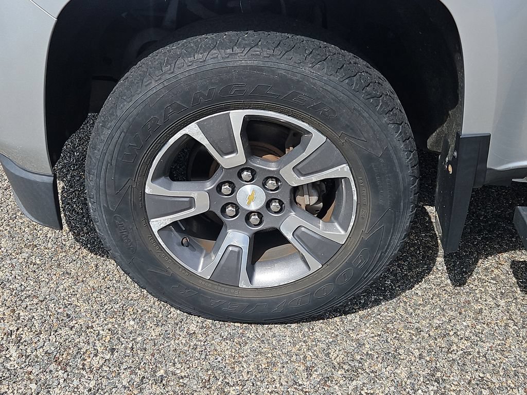 Used 2015 Chevrolet Colorado Z71 AWD/4WD image 7
