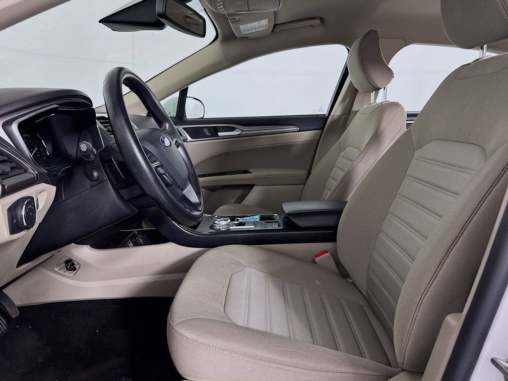 Used 2019 Ford Fusion SE FWD image 9