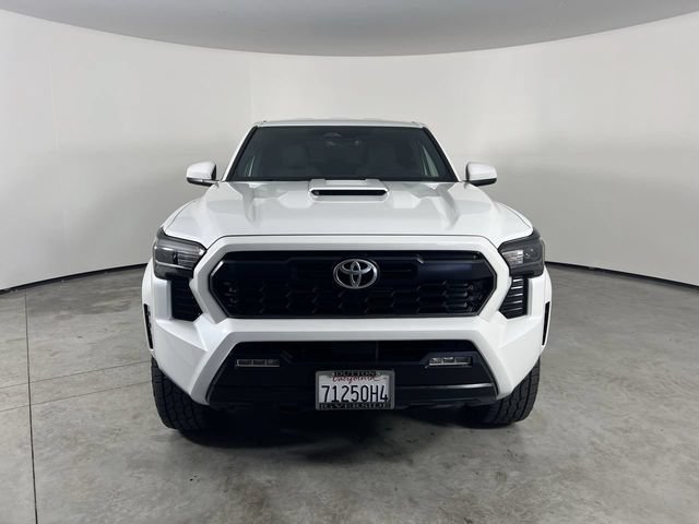 Used 2025 Toyota Tacoma TRD Sport AWD/4WD image 3