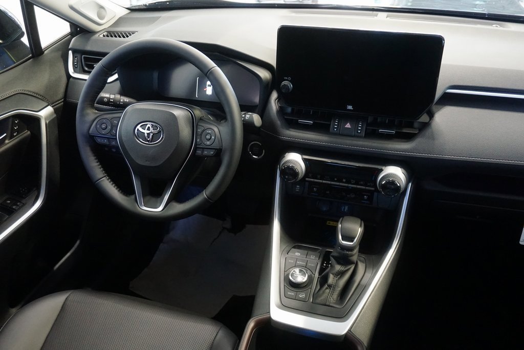 New 2025 Toyota RAV4 Limited image 31
