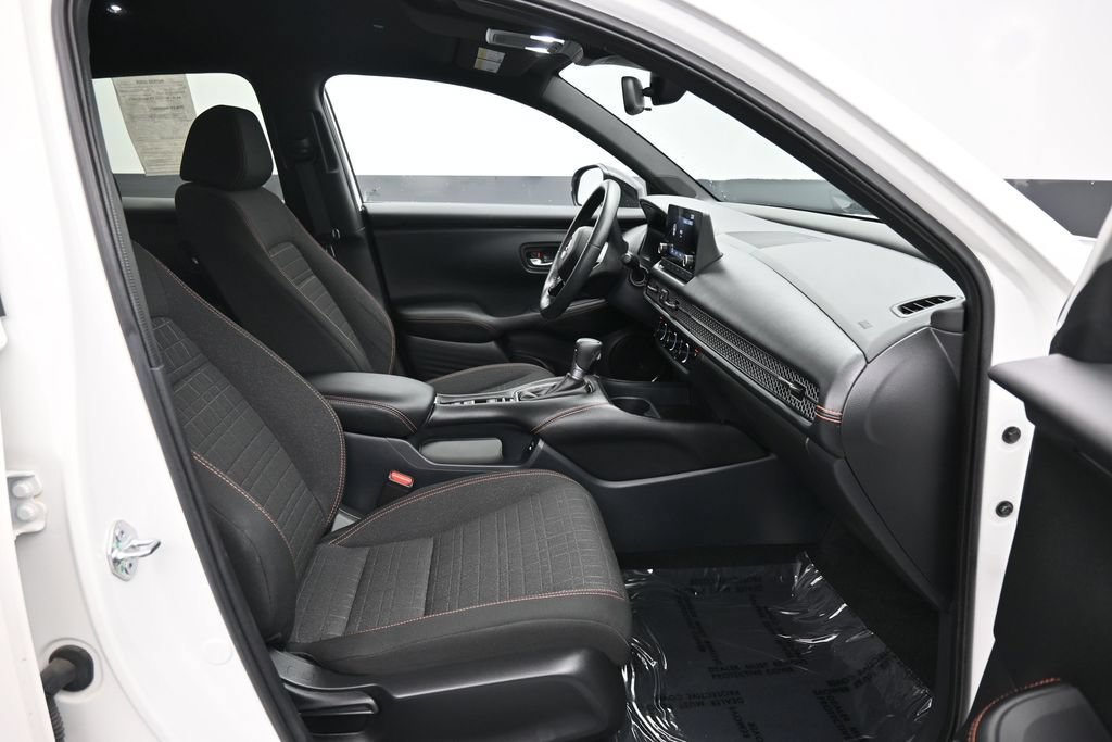 Certified 2024 Honda HR-V Sport image 33