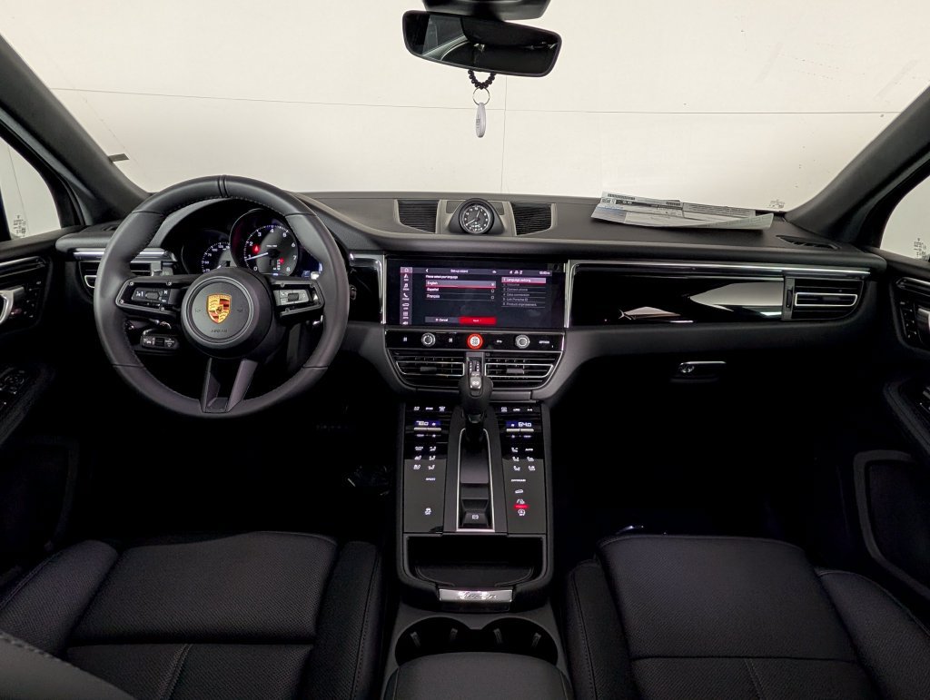New 2026 Porsche Macan AWD/4WD image 20