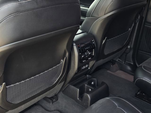 Used 2023 Jeep Grand Cherokee L Laredo image 30