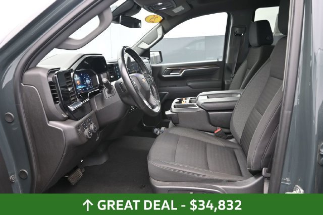 Used 2025 Chevrolet Silverado 1500 LT AWD/4WD image 17
