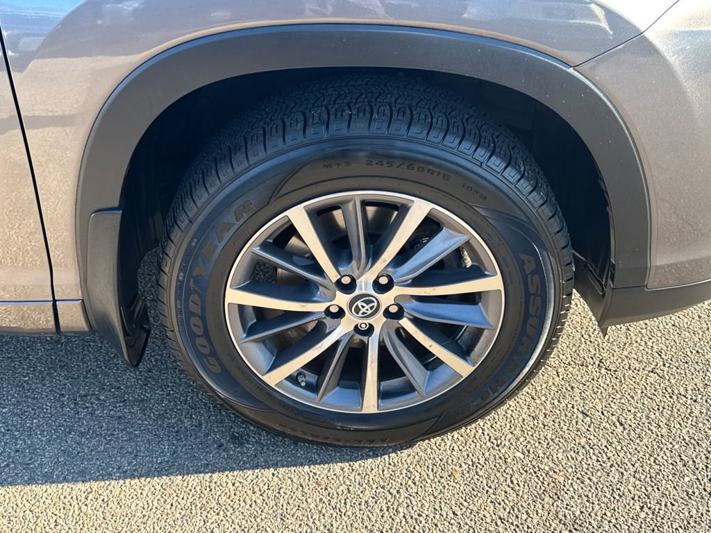 Used 2018 Toyota Highlander XLE image 43