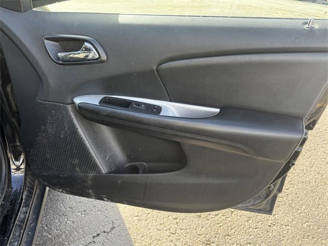 Used 2020 Dodge Journey SE w/ SE Popular Equipment Group image 13