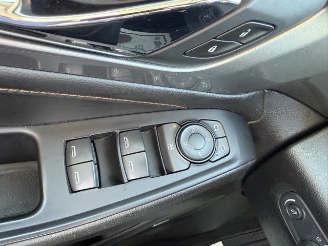 Used 2019 Chevrolet Traverse LT w/ LT Premium Package image 34