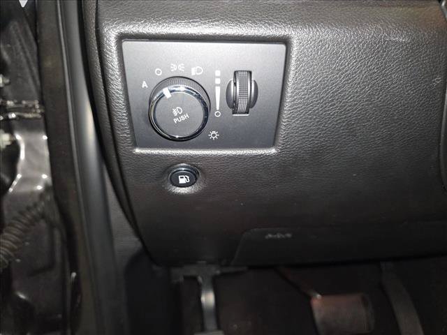 Used 2021 Jeep Grand Cherokee Laredo AWD/4WD image 27