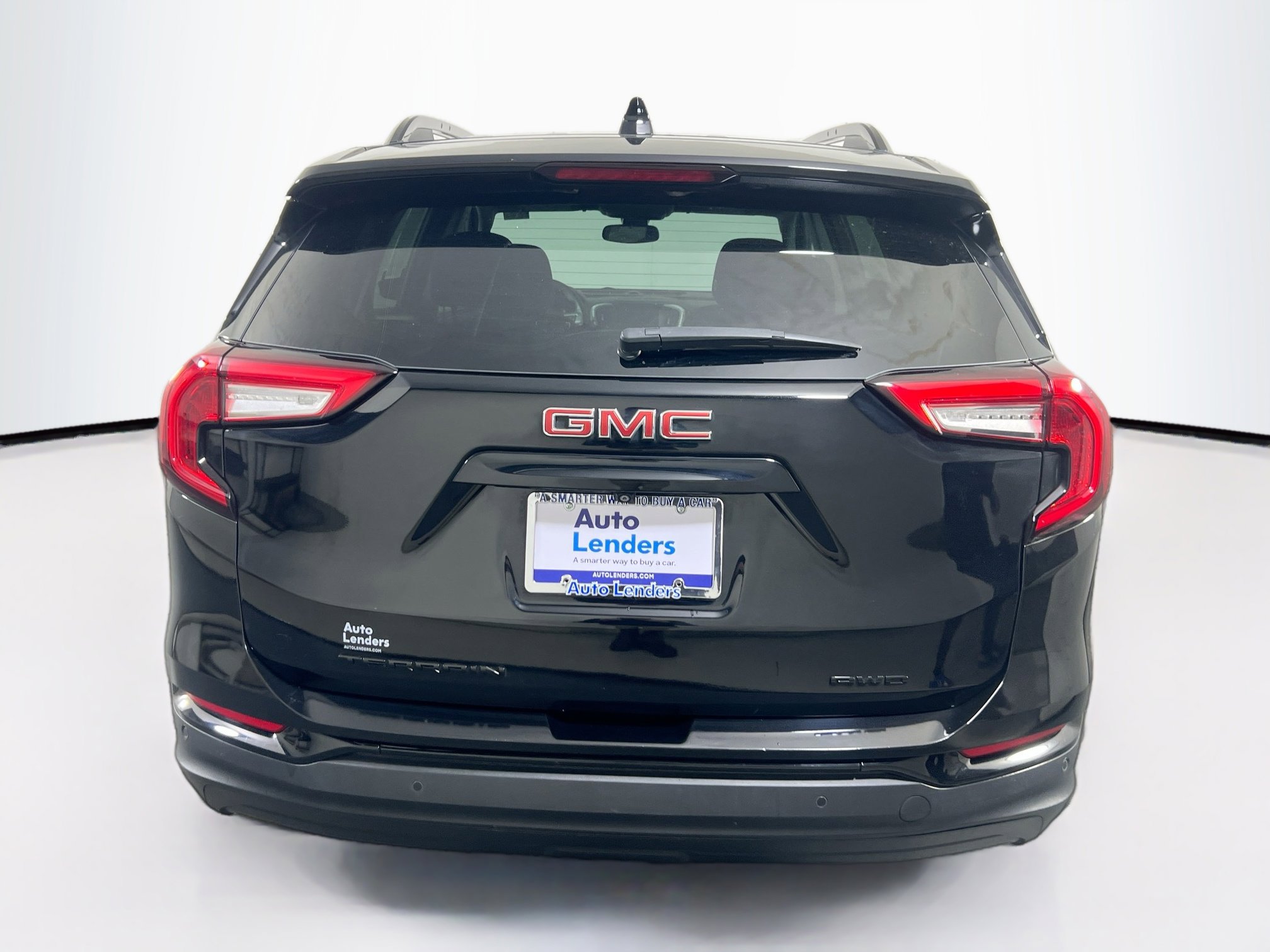 Used 2022 GMC Terrain SLE w/ Driver Convenience Package image 6