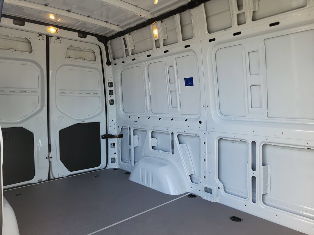 Used 2025 Mercedes-Benz Sprinter 2500 image 11