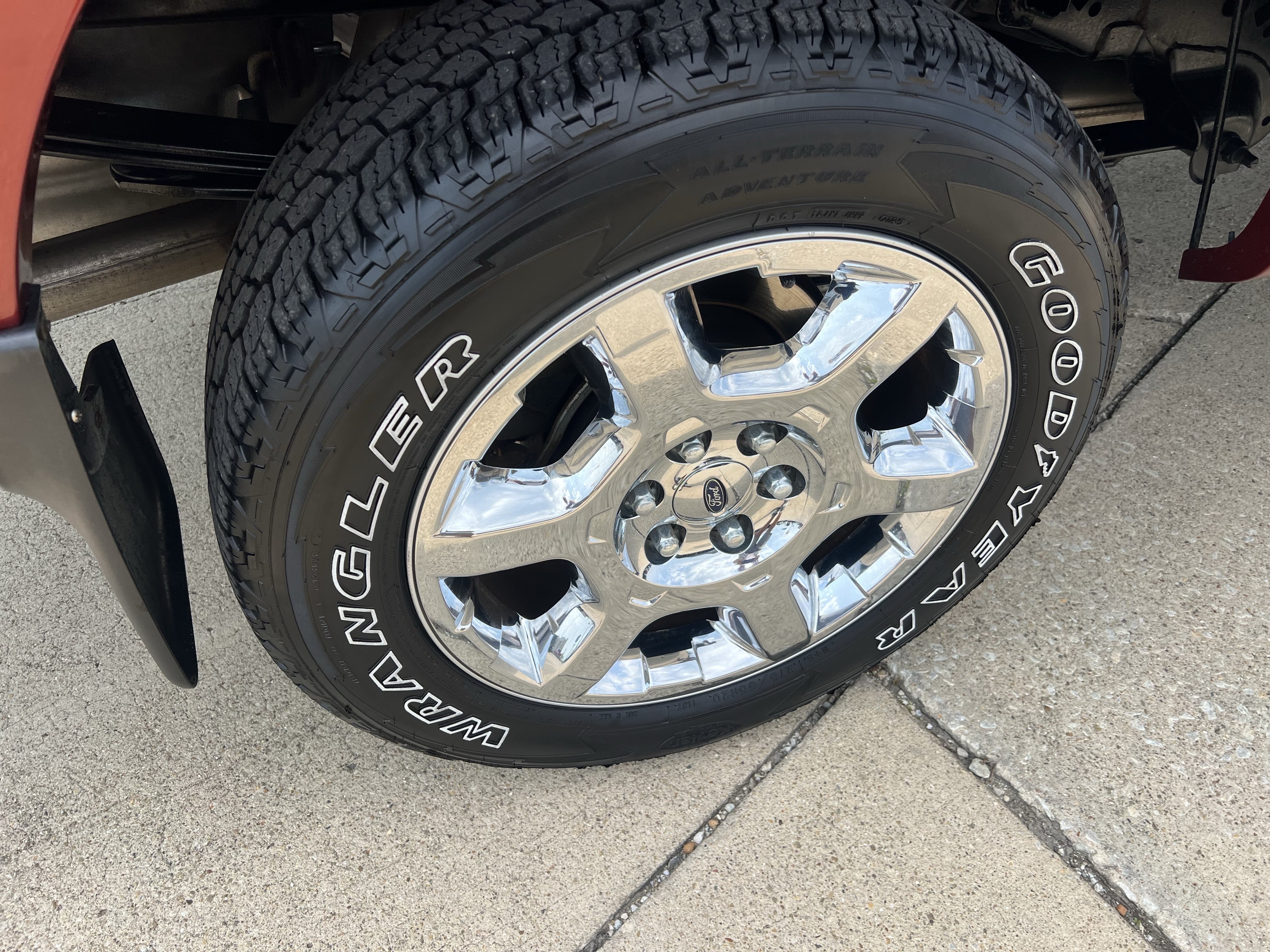 Used 2014 Ford F150 Lariat w/ Lariat Chrome Package AWD/4WD image 10
