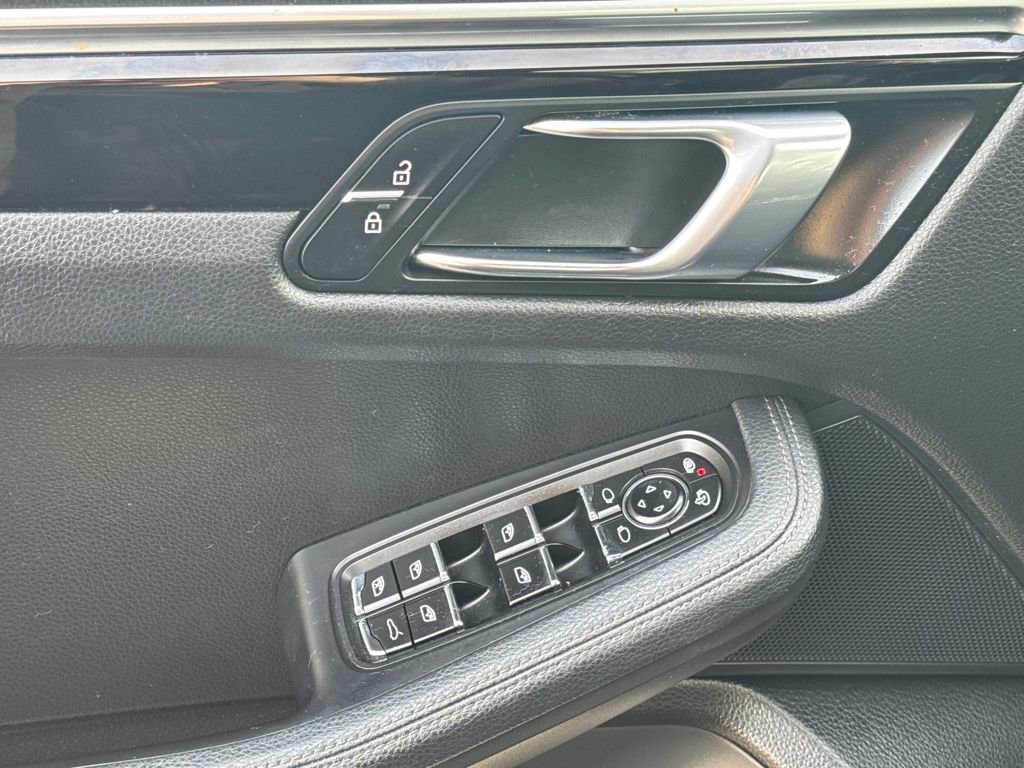 Used 2019 Porsche Macan Base image 35