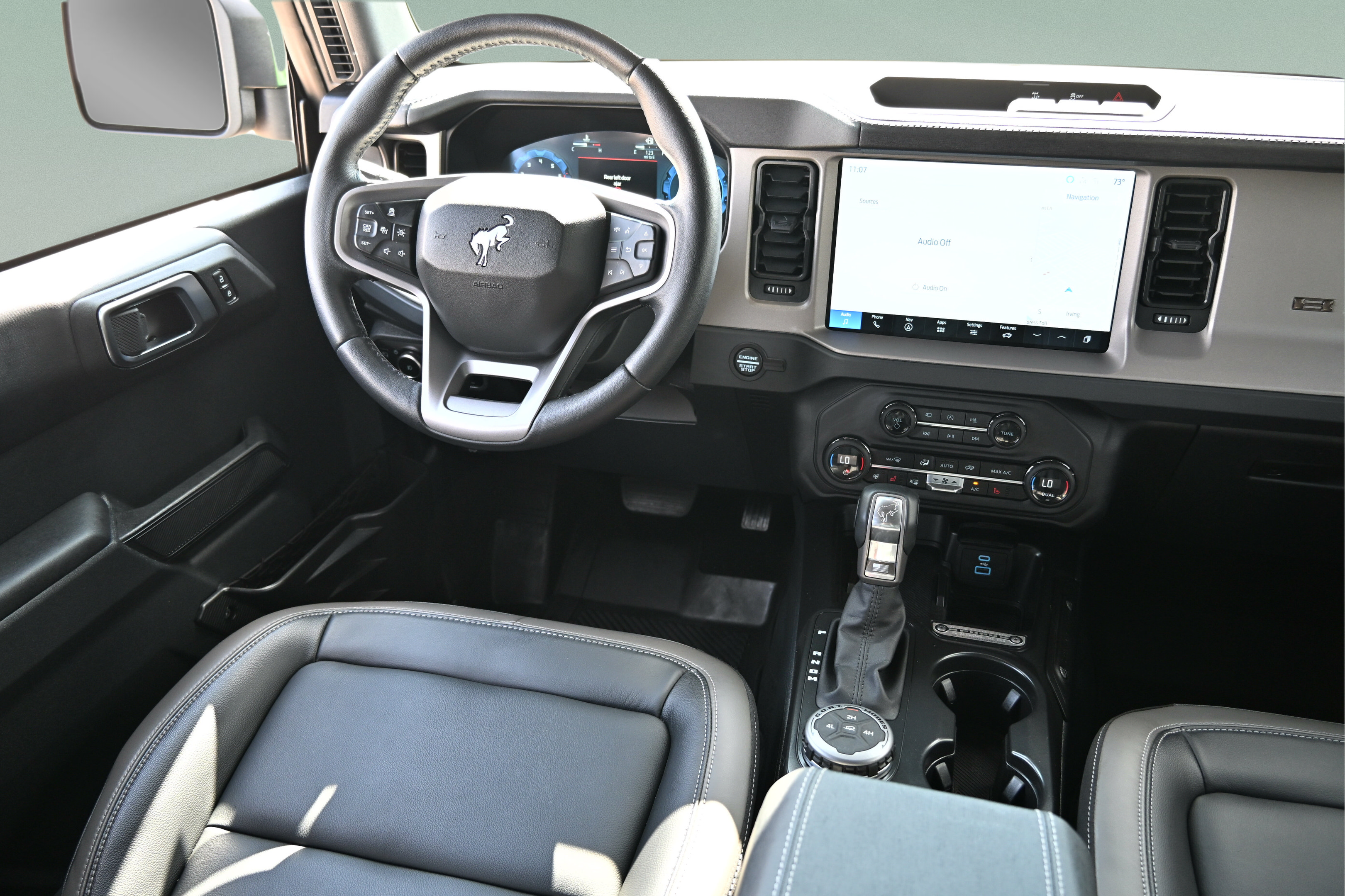 Used 2025 Ford Bronco Outer Banks AWD/4WD image 10