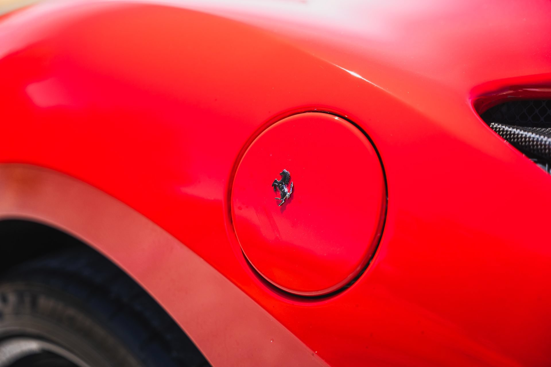 Used 2021 Ferrari F8 Tributo RWD image 28