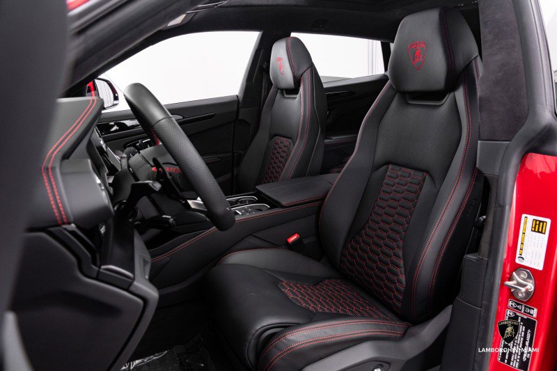 Used 2024 Lamborghini Urus S image 32