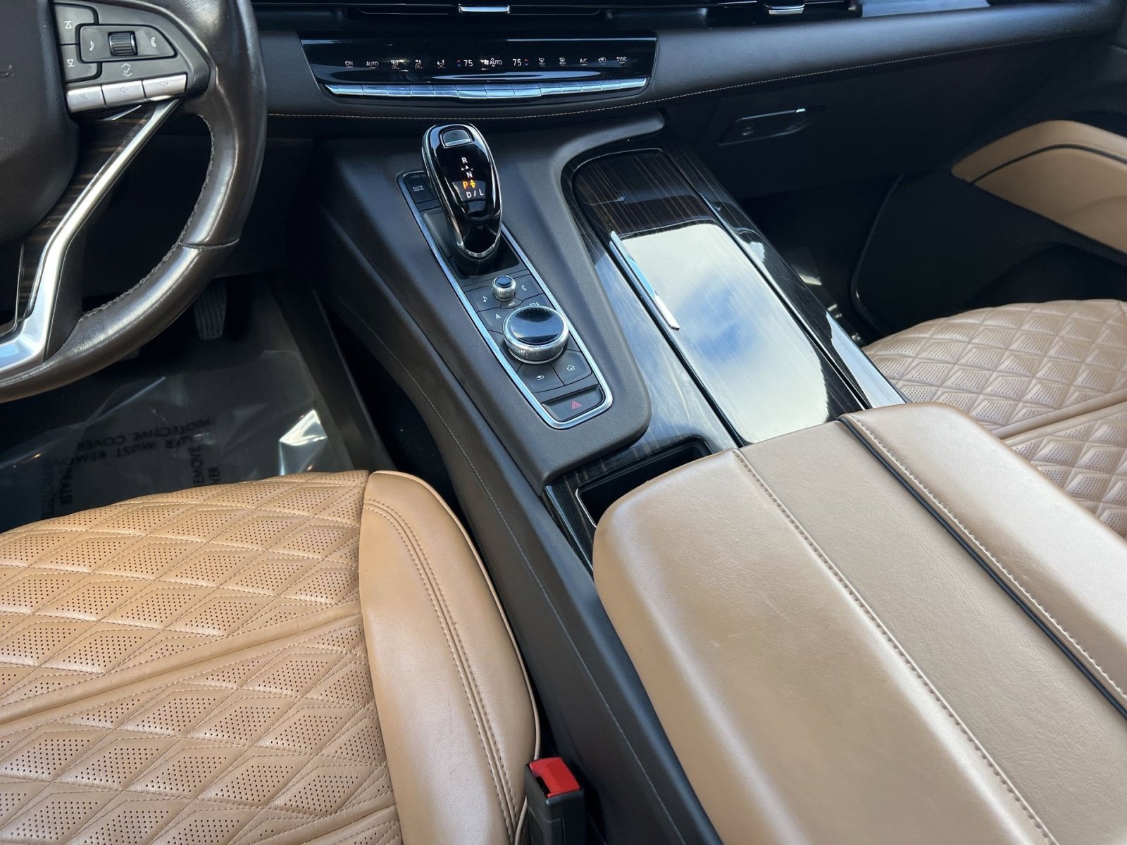 Used 2023 Cadillac Escalade Premium Luxury image 23