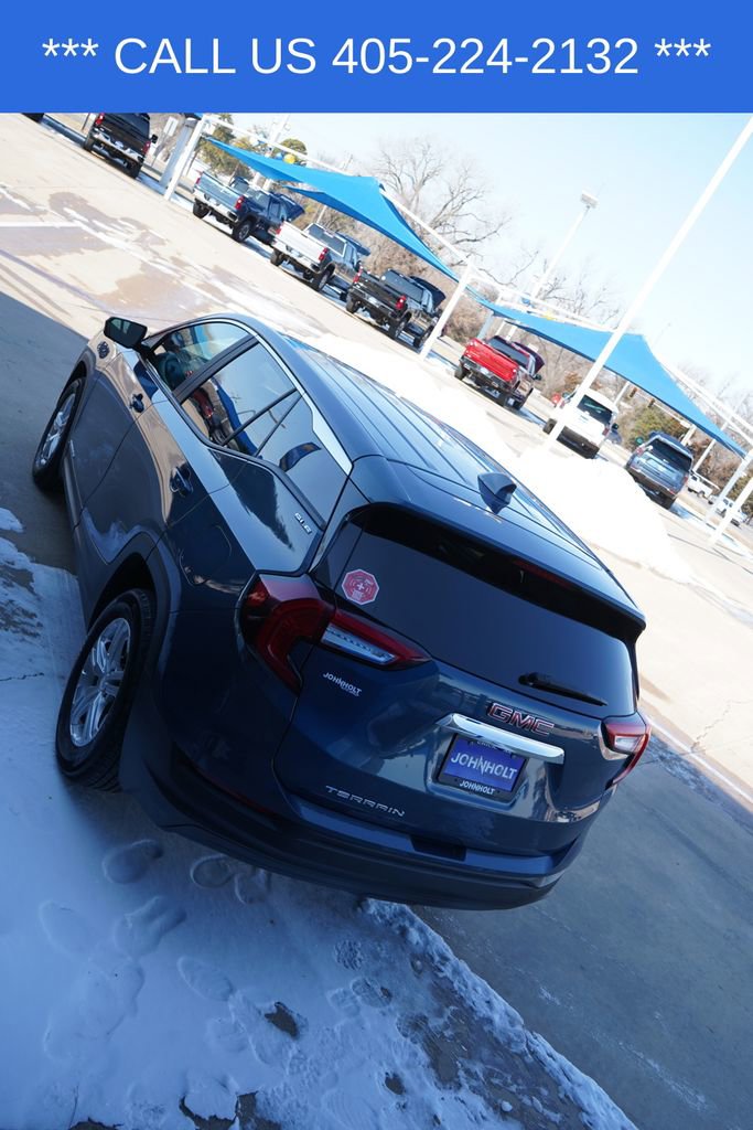 Used 2024 GMC Terrain SLE image 12