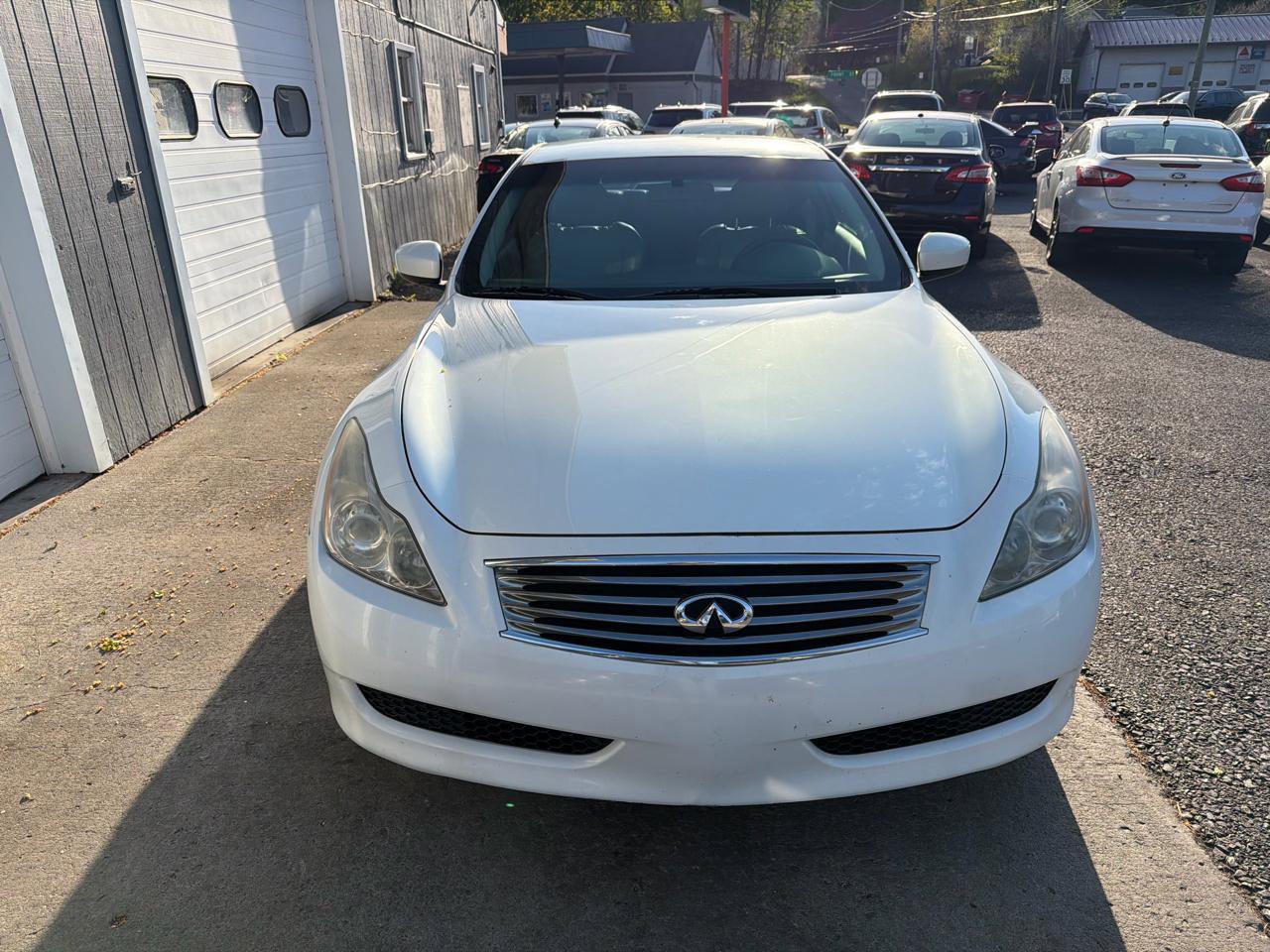 Used 2010 INFINITI G37 Coupe RWD image 2