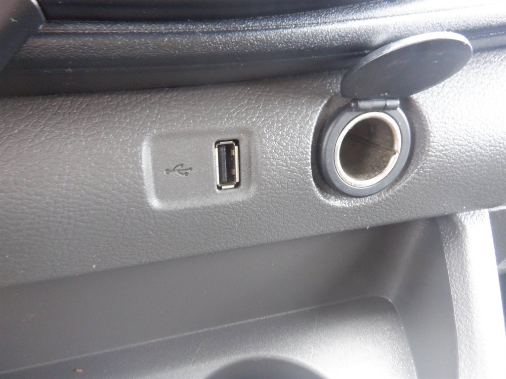 Used 2021 Ford Transit 250 Medium Roof w/ Load Area Protection Package RWD image 19