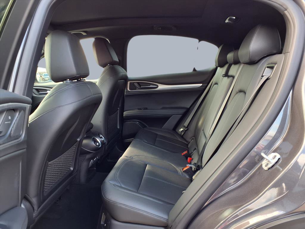 New 2025 Alfa Romeo Stelvio Sprint w/ Convenience Package image 9