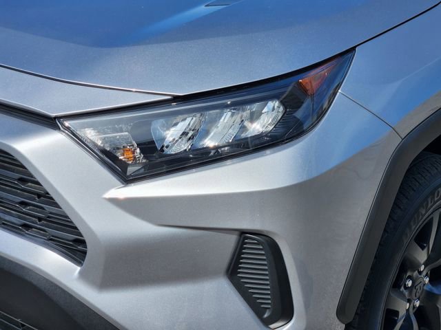 Used 2022 Toyota RAV4 LE image 6