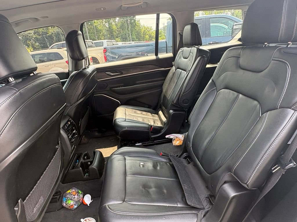 Used 2021 Jeep Grand Cherokee L Limited AWD/4WD image 11