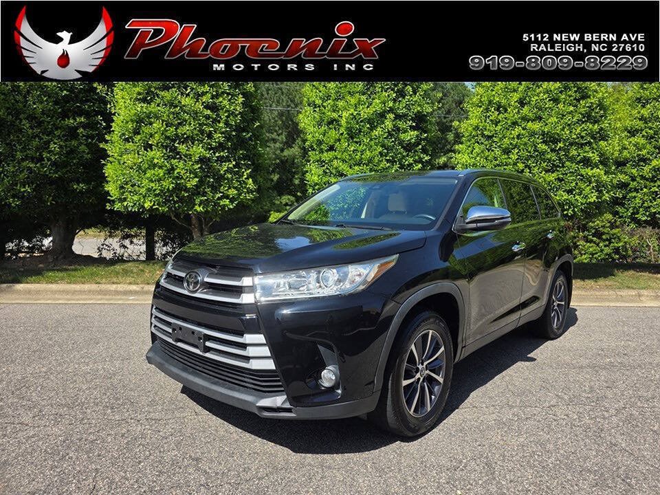 Used 2019 Toyota Highlander XLE AWD/4WD image 1