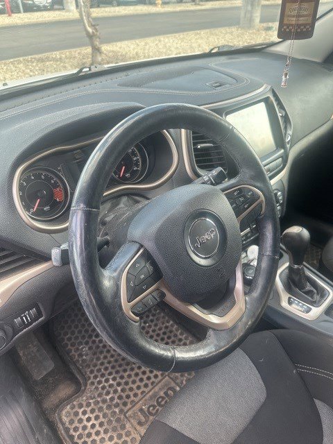 Used 2014 Jeep Cherokee Latitude w/ Cold Weather Group image 8