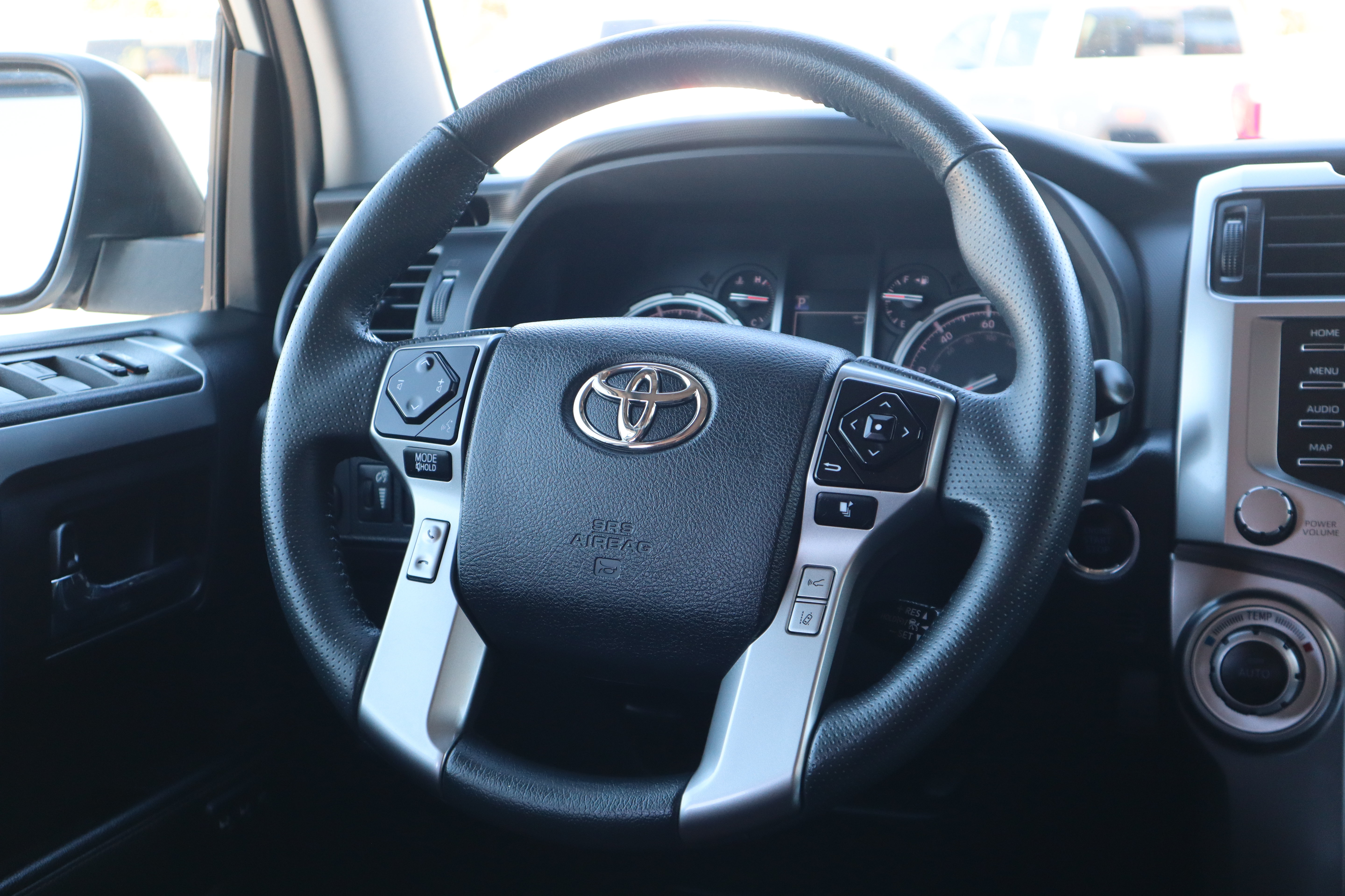 Used 2021 Toyota 4Runner Limited AWD/4WD image 14