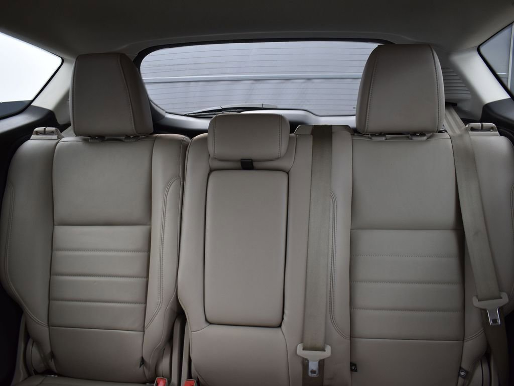 Used 2016 Ford C-MAX Energi SEL image 23