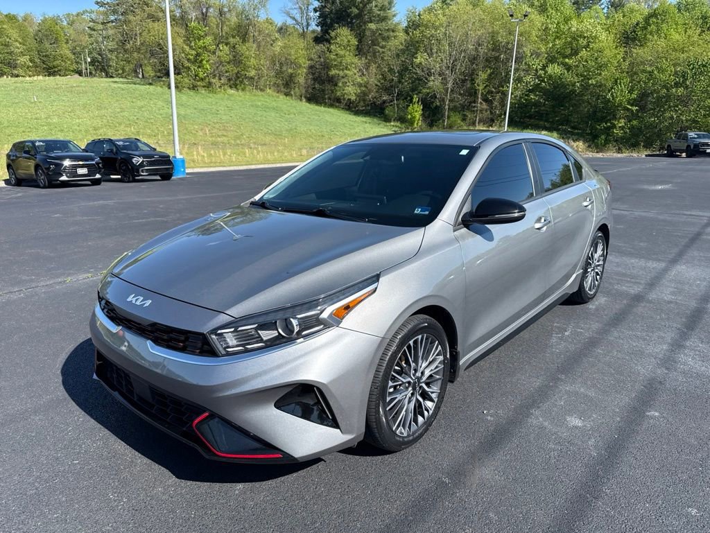 Used 2023 Kia Forte GT-Line w/ GT-Line Premium Package FWD image 4