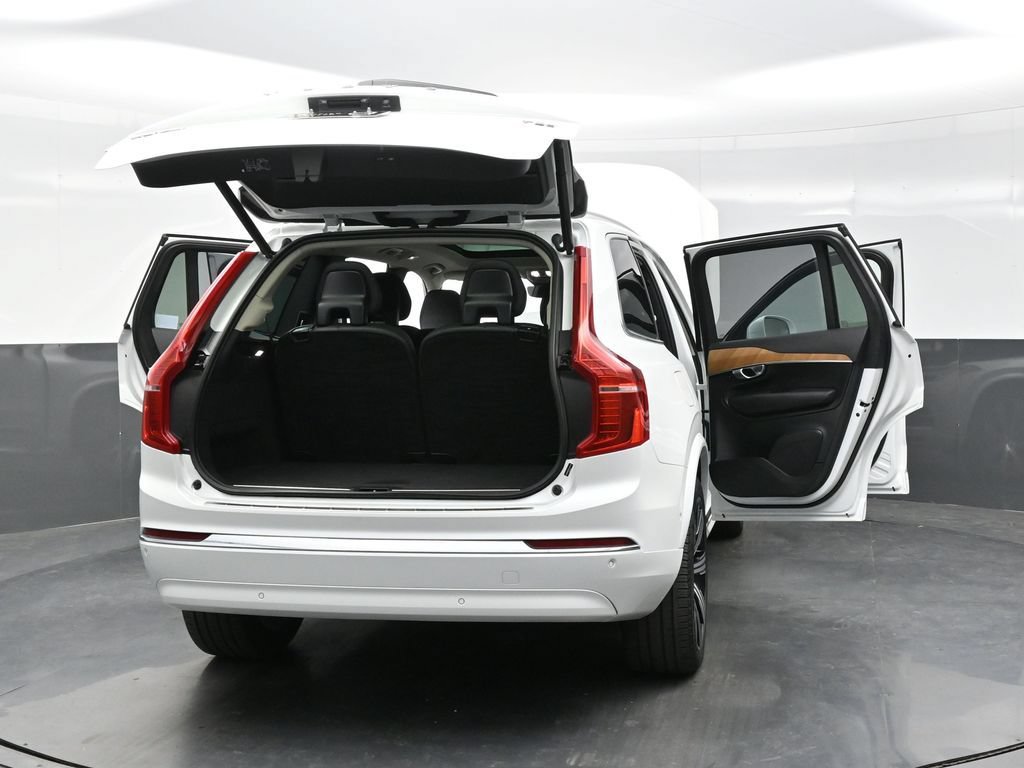 Used 2025 Volvo XC90 T8 Plus w/ Protection Package Premier AWD/4WD image 47