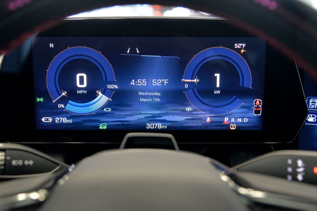 Used 2024 Chevrolet Equinox EV RS image 21