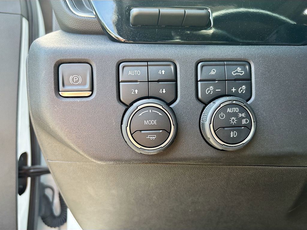 Used 2024 Chevrolet Silverado 2500 LTZ w/ LTZ Plus Package AWD/4WD image 37