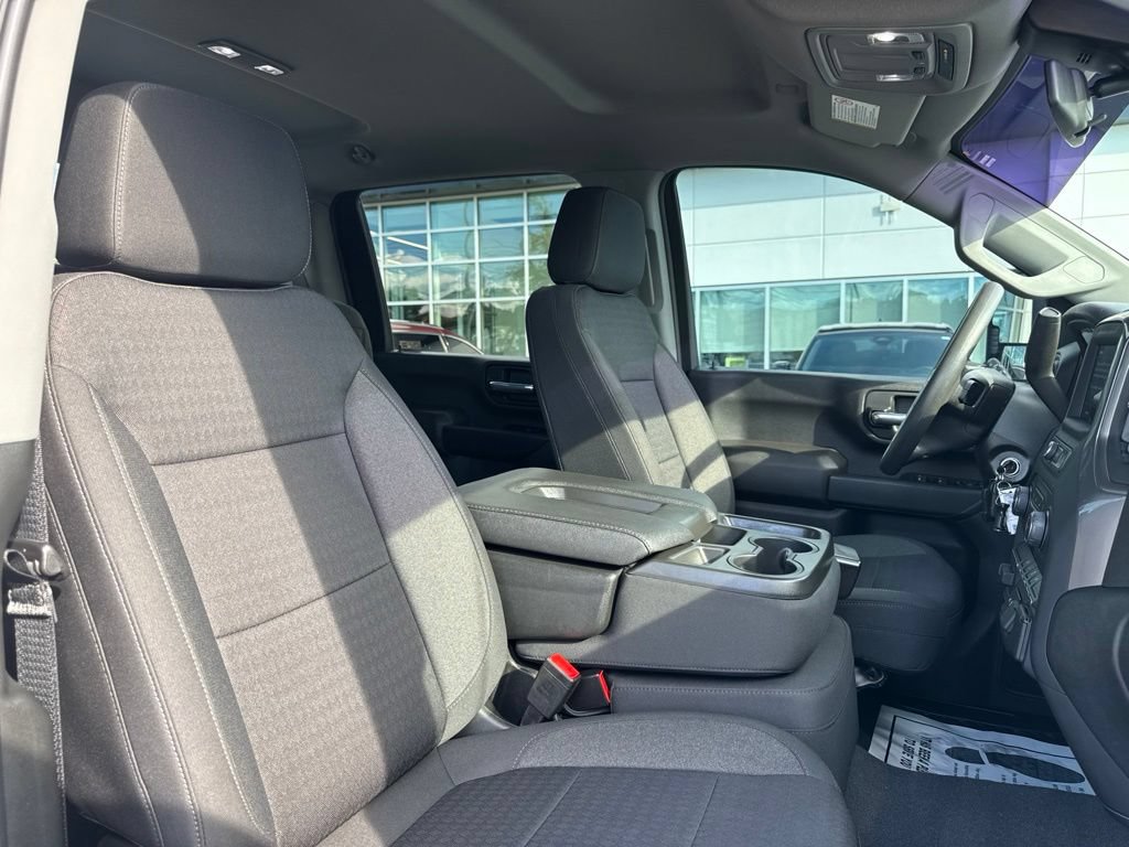 Used 2023 Chevrolet Silverado 2500 Custom w/ Custom Convenience Package AWD/4WD image 16