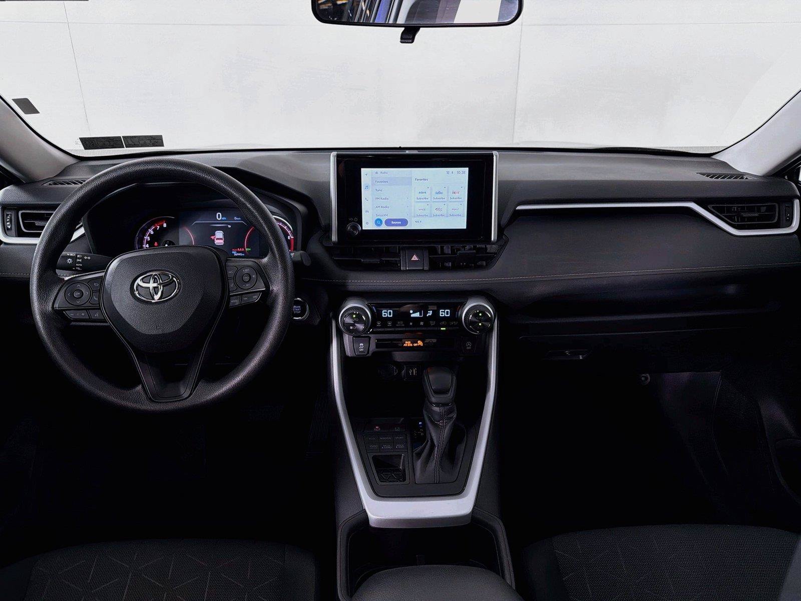Used 2025 Toyota RAV4 XLE AWD/4WD image 26