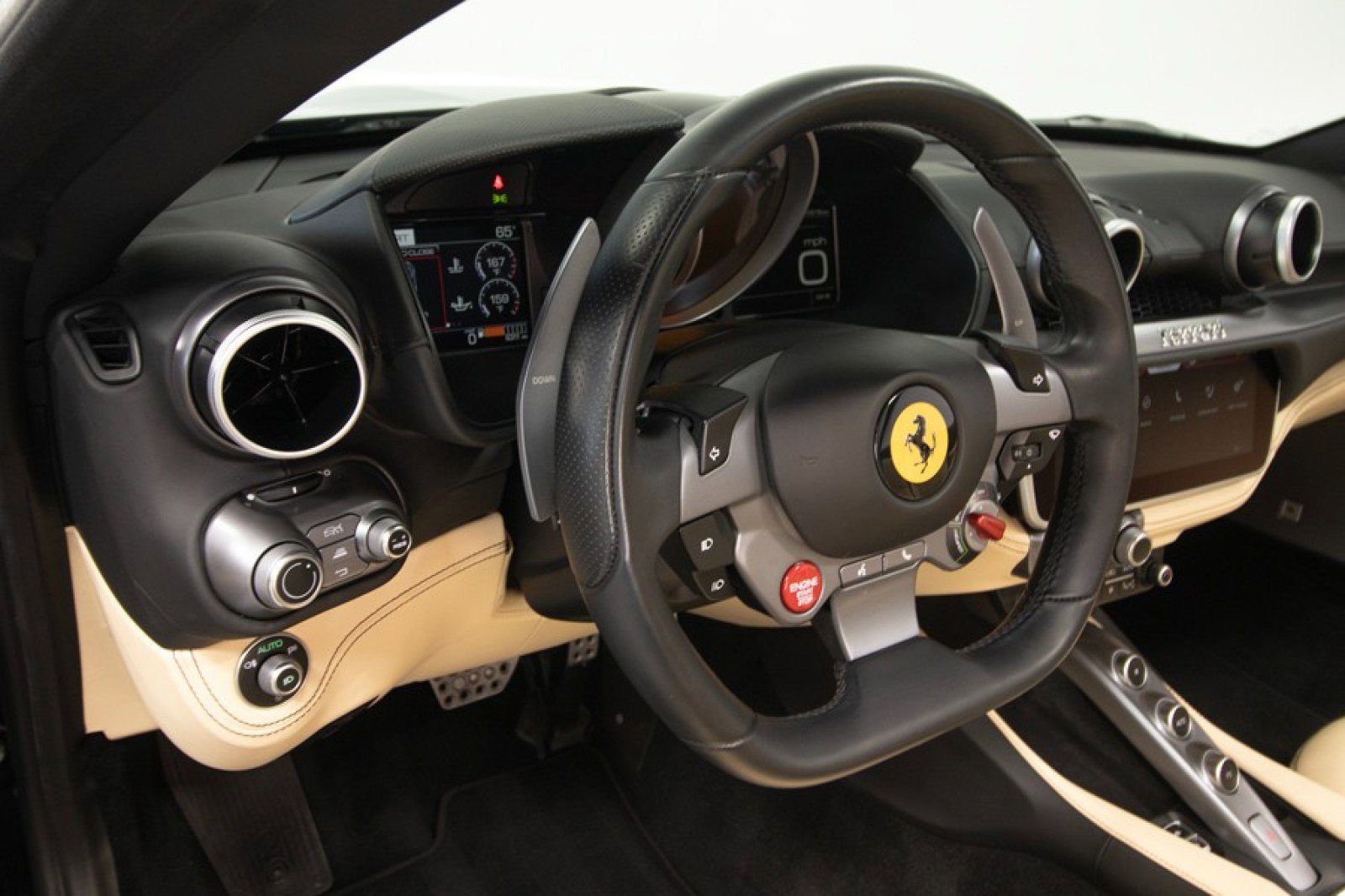 Used 2020 Ferrari Portofino image 23