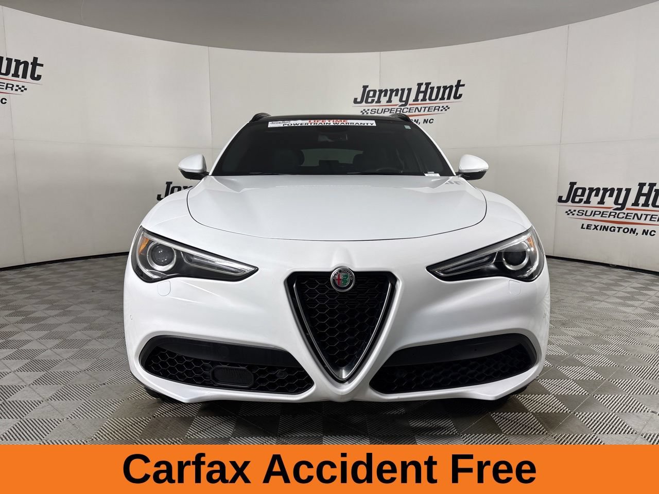 Used 2023 Alfa Romeo Stelvio Ti w/ Active Assist Plus Package AWD/4WD image 3