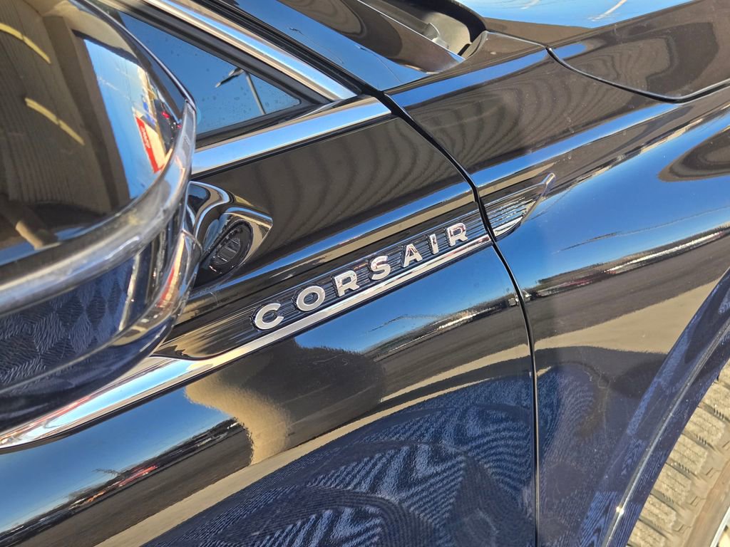 Used 2022 Lincoln Corsair Reserve w/ Equipment Group 201A image 28