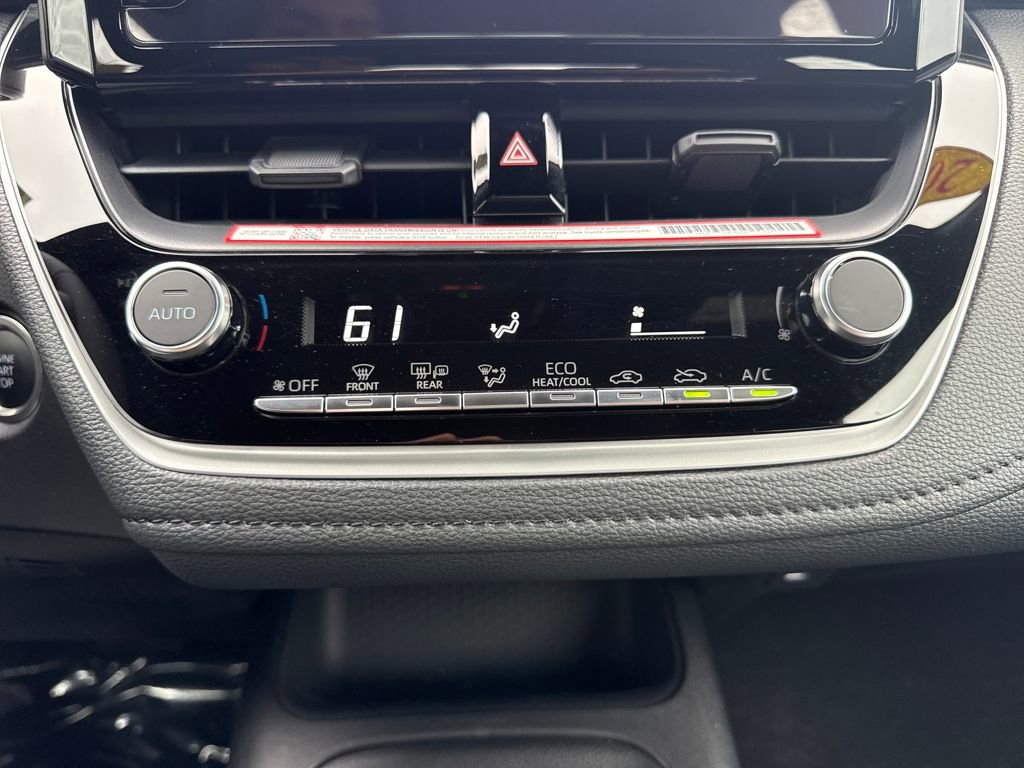 Used 2025 Toyota Corolla SE image 22