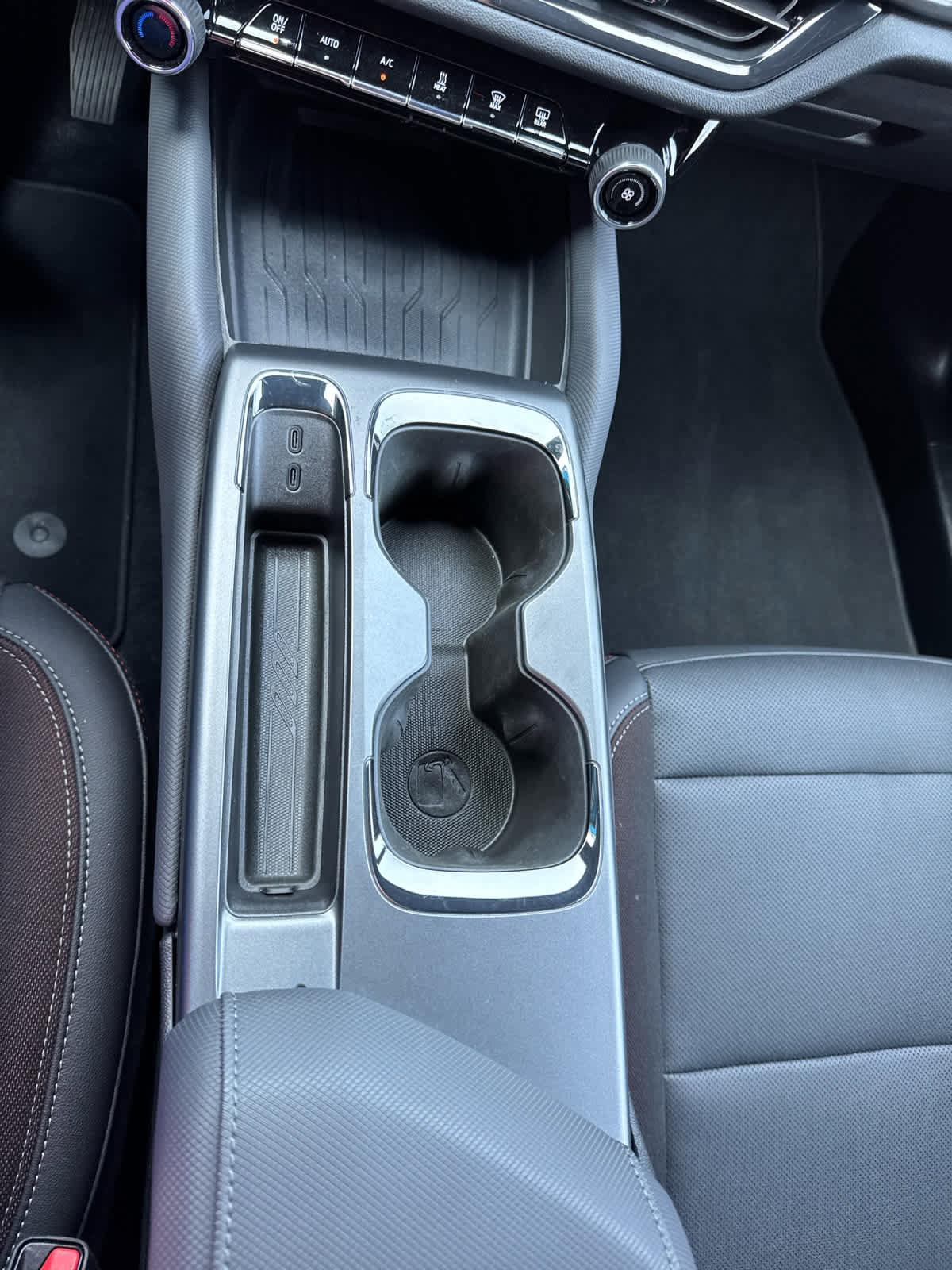 Certified 2024 Chevrolet Equinox EV RS image 28