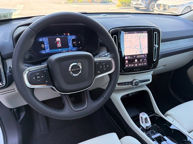 New 2026 Volvo XC40 B5 Ultra w/ Protection Package Premier AWD/4WD image 15
