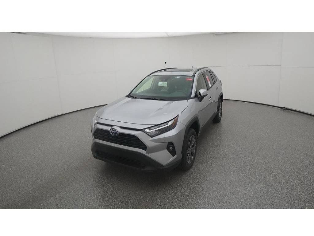 Used 2023 Toyota RAV4 XLE Premium AWD/4WD image 19
