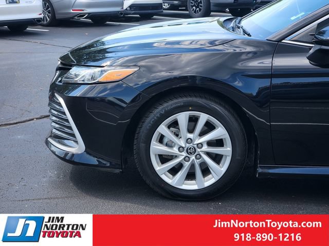 Used 2021 Toyota Camry LE FWD image 8