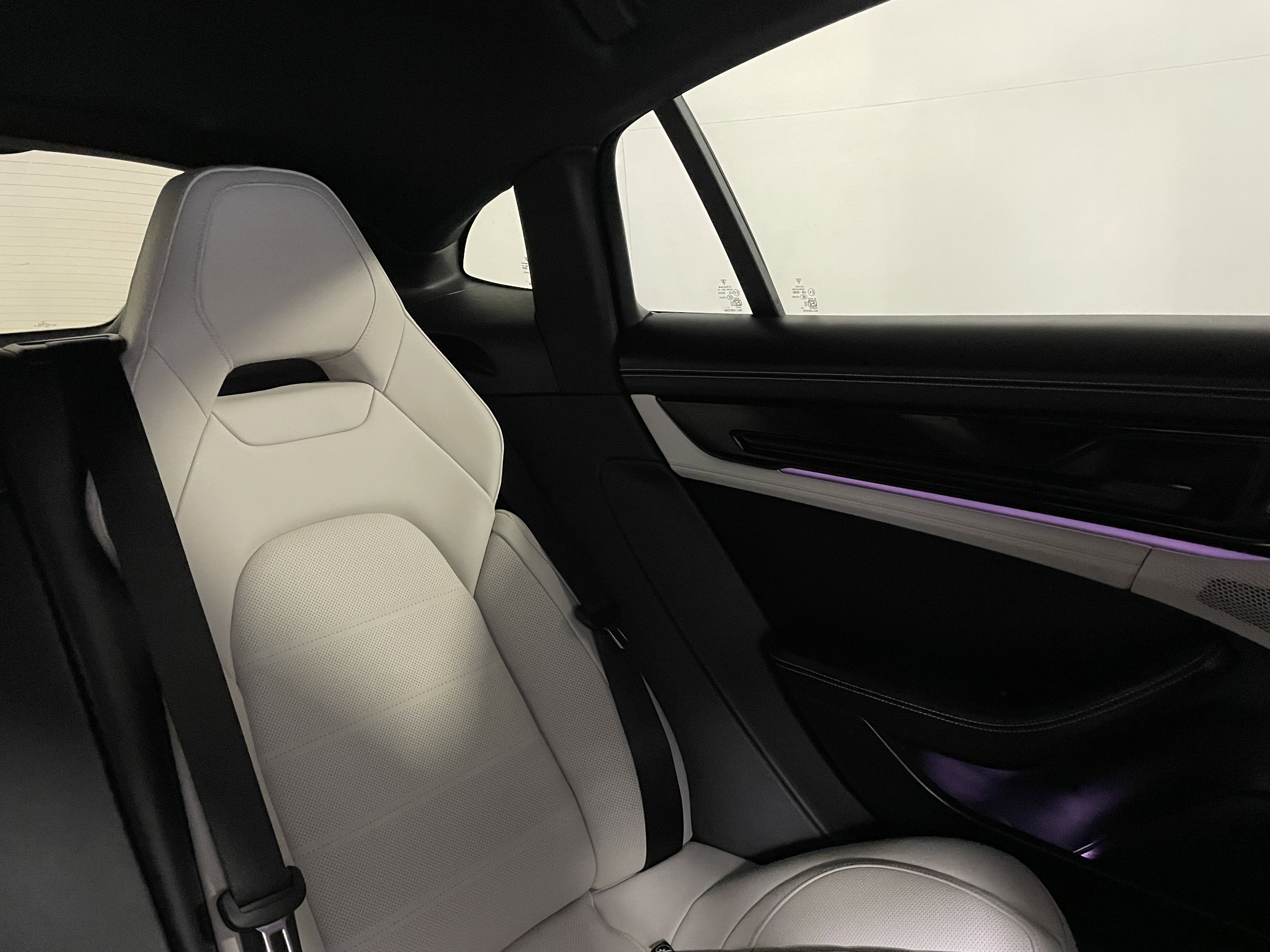 Certified 2025 Porsche Panamera 4S image 17
