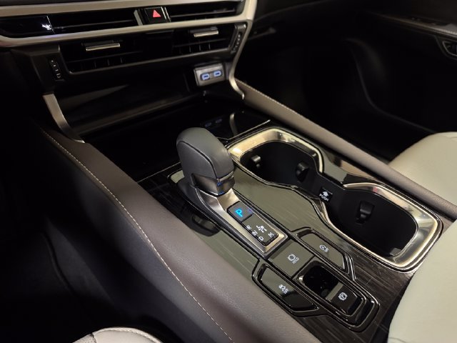 Used 2024 Lexus RX 350 FWD w/ Technology Package image 17