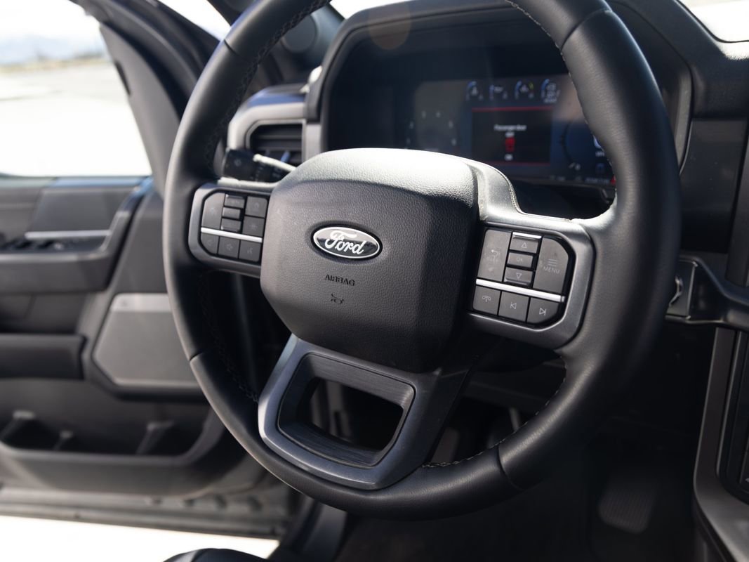 Used 2025 Ford F150 Lariat AWD/4WD image 27