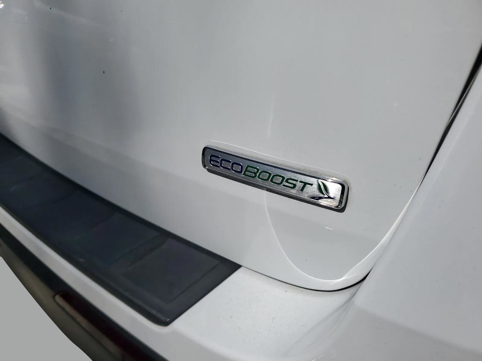 Used 2020 Ford Explorer XLT w/ Equipment Group 202A image 7